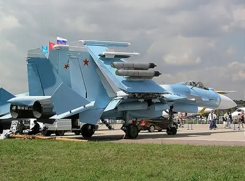 资料图:俄制苏33重型舰载机.