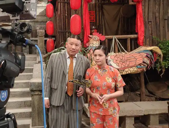 72家房客迎来2000集拍摄包租婆和三六九揭秘剧组幕后故事