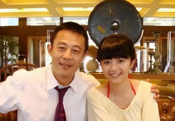 侯勇:一婚娶沈蓉,二婚娶潘雨辰,三婚娶王瑞,这样人生