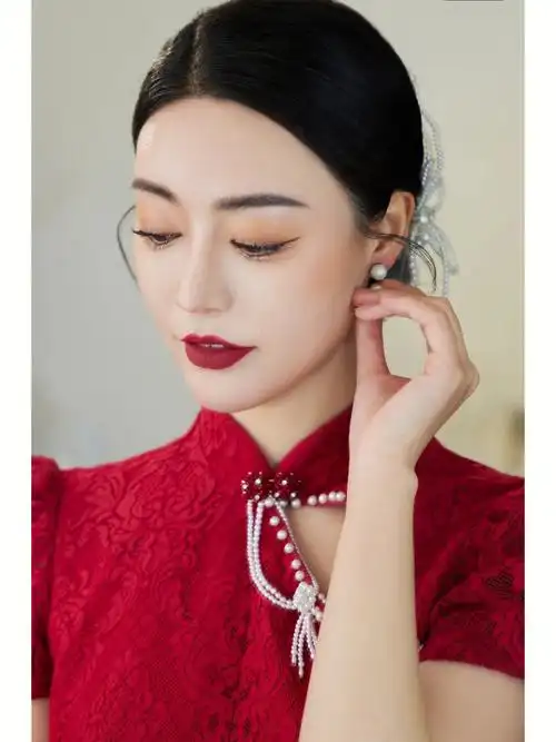 敬酒服简约造型新娘跟妆试妆照