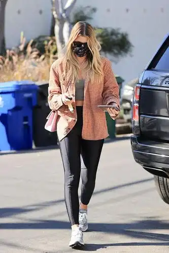 当地时间2020年10月28日,美国比佛利山庄,索菲亚·里奇(sofia richie)