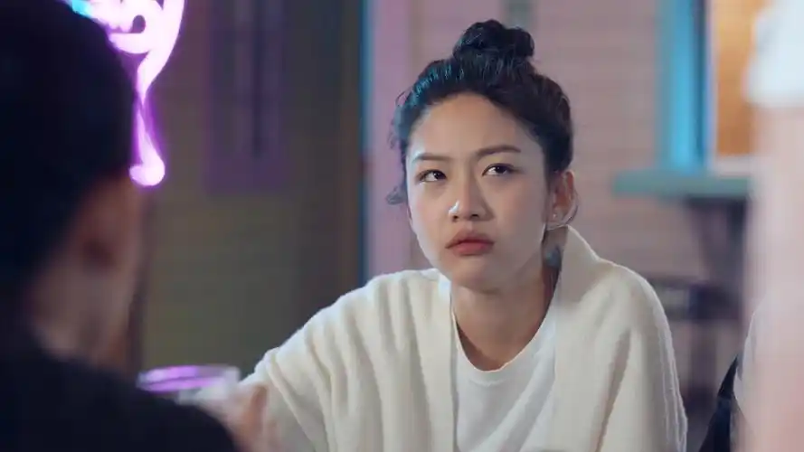 想使用高清壁纸请下载元气壁纸客户端来使用高质量向涵之壁纸.