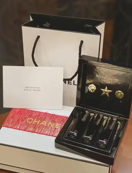 chanel情人节唇膏礼盒
