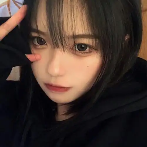 小姐姐怼脸头像