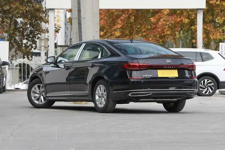 我想买24款帕萨特1.4t商务版,全款多少钱?家用值得入手吗?