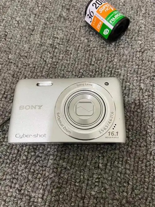 超美索尼w670银白色九新