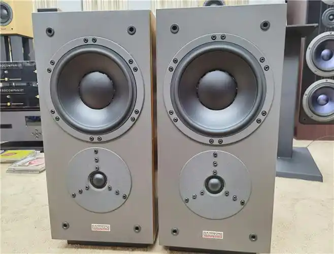 丹拿dynaudio信心c3原脚架音箱