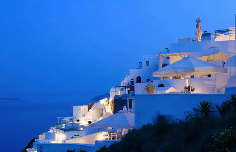圣托里尼～蓝与白诠释了爱琴海上永恒的浪漫