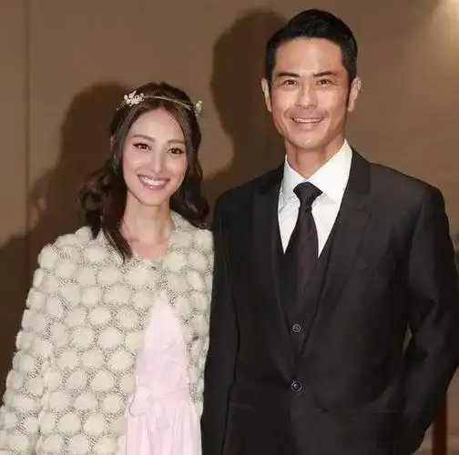 郑嘉颖不让太太穿得性感,陈凯琳代言内衣,造型需要他检查才通过