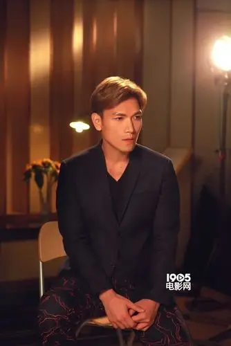 杨宗纬献唱《夏洛特烦恼》 网友暖心"抄歌词"