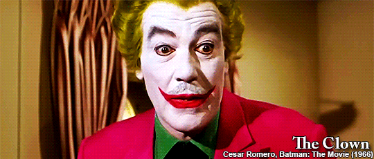 里,用到迈克尔·基顿饰演的蝙蝠侠,以及杰克·尼克尔森饰演的小丑