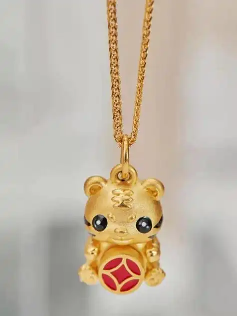 刚出生的虎宝宝送什么首饰?