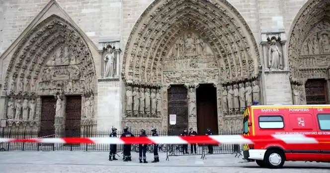 巴黎圣母院尚未完工已成恐袭目标一埃及男子被逮捕