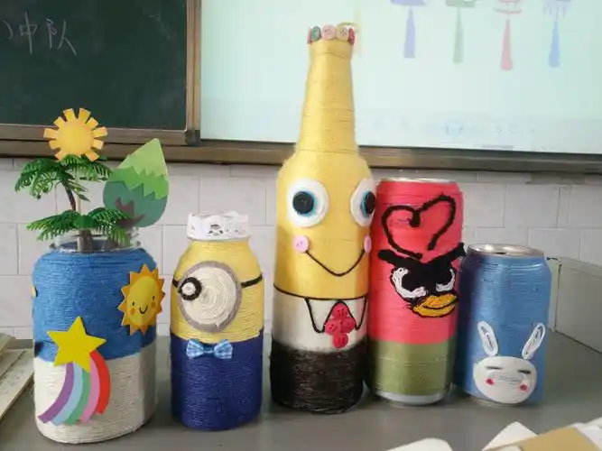 华溪小学主题实践活动:"精彩瓶景观"创意瓶子涂鸦