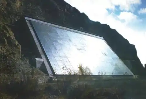 7010基地整个建设在大山深处,整个7010雷达的电扫描天线阵面就有800