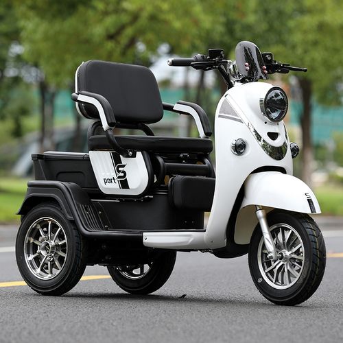 电动三轮车小龟家用小型电瓶车老成成人男女接送电动三轮车