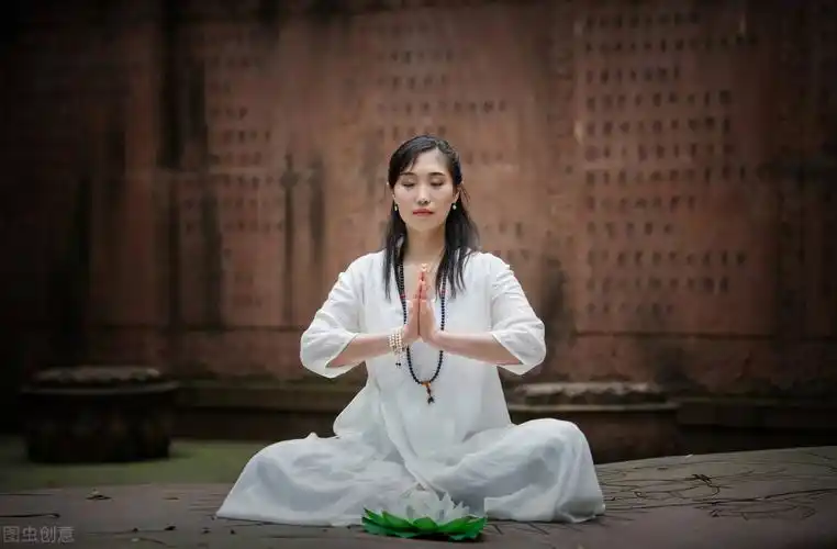 打坐的正确方法(打坐的正确方法图片)