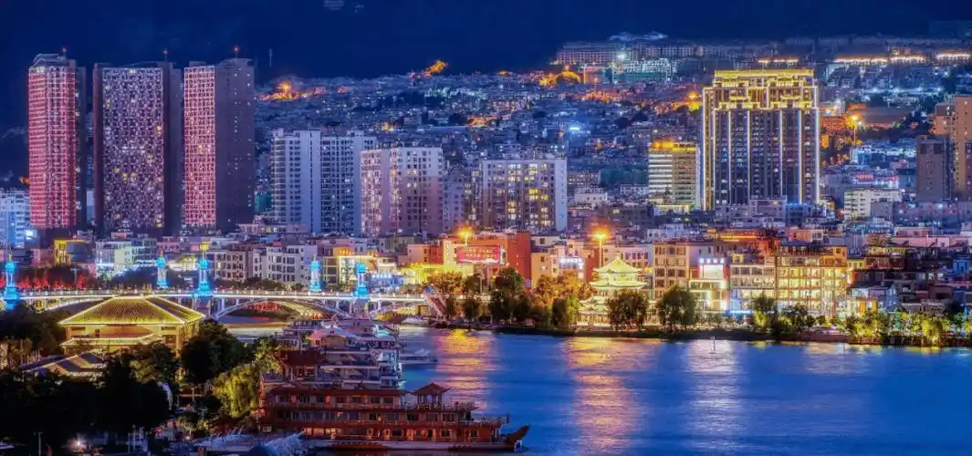 (下关夜景 杨继培 摄)