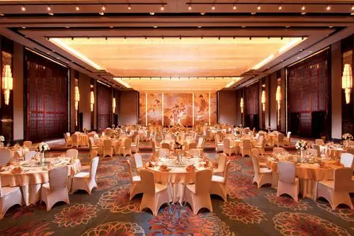 西安| 西安万达希尔顿酒店,更有亲子房让孩子享受欢乐时光,酒店有穿梭