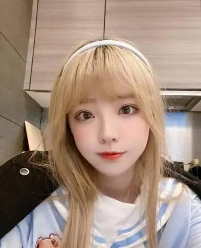 万小七挑战婚纱变装,郝一点被调侃小七是她的,又开始蹭热度了?