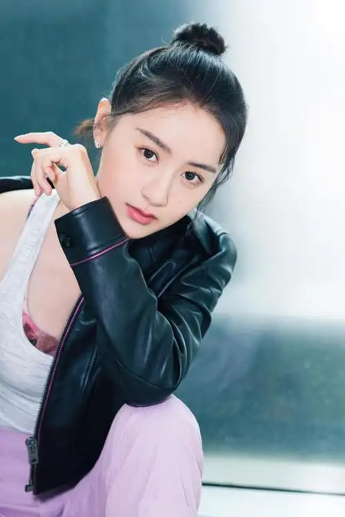 2022年袁冰妍经纪业务代理出场费袁冰妍代言费报价及档期