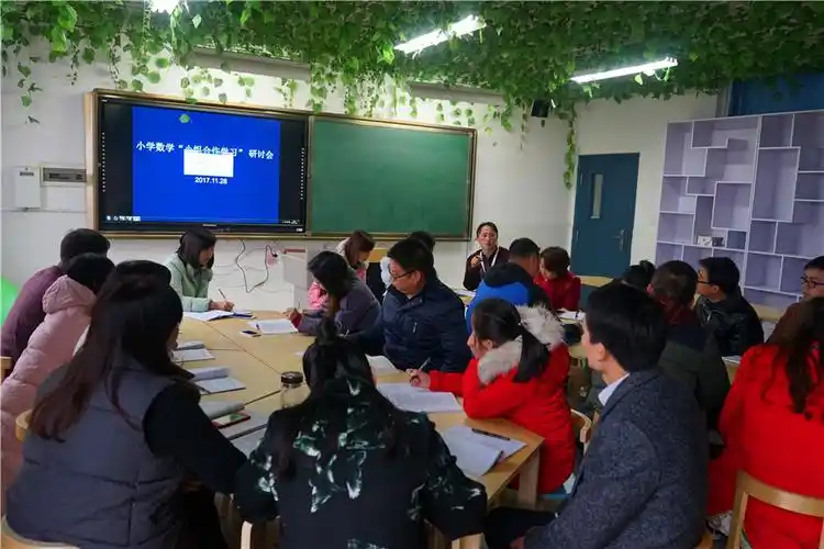 教学处由华蕾主任充分肯定了此次教研活动,她提出:美好的东西都不是独