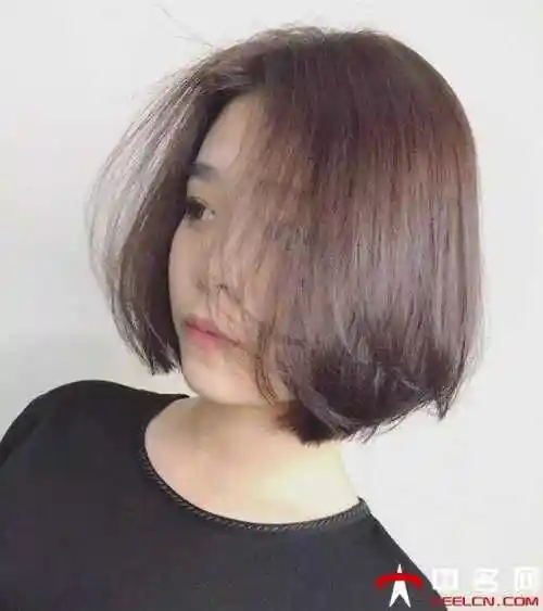 2021减龄短发波波头图片