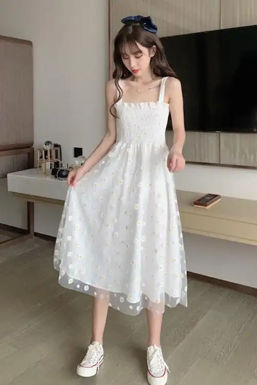 小雏菊网纱白色连衣裙夏2020新款韩版法式吊带裙收腰显瘦长裙