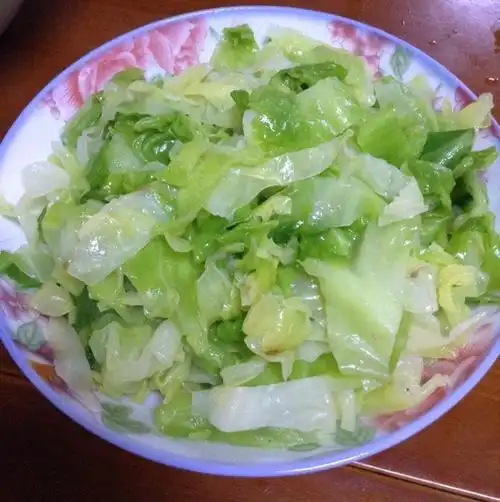 z康康做的清炒包菜(卷心菜)