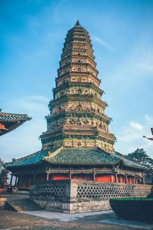 山西广胜寺琉璃塔国内现存最完整最大的琉璃塔建筑
