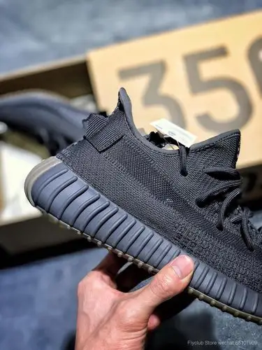 纯原yeezy350v2黑生胶天使配色黑磨石