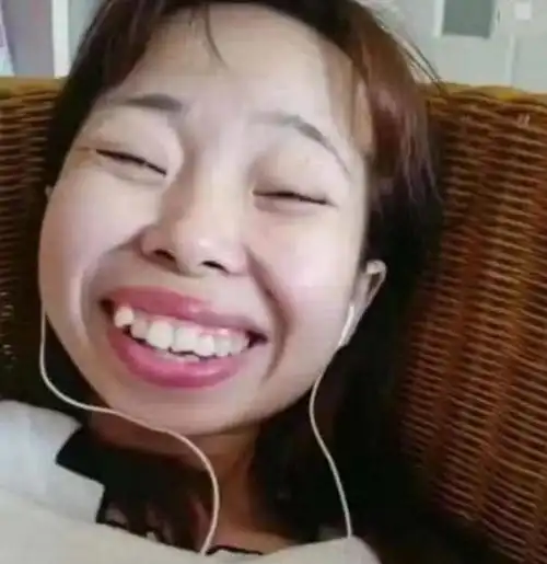 网红嘟嘟姐疑似整容回归曾经的她丑到吓哭小孩今美哭网友