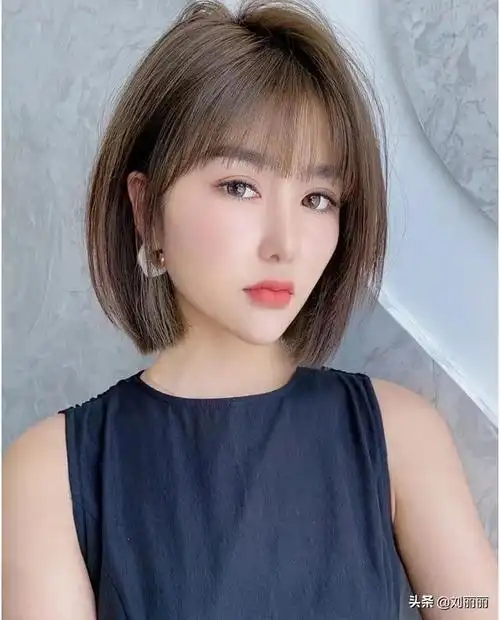 女生长发八字刘海