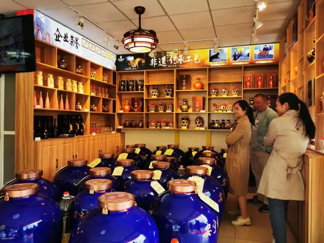 胡学川引领安宁烧酒狂奔散酒赛道 放言成为连锁战略执旗者__凤凰网