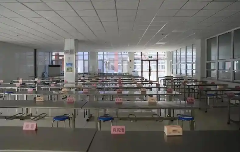 区市场监督管理局组成联合核验小组,对城阳一中,城阳二中,城阳三中,区