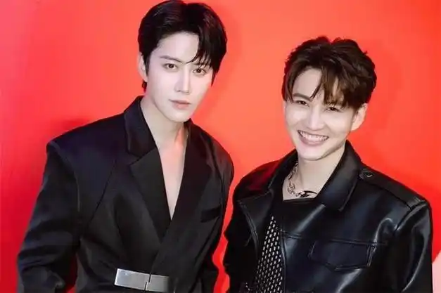 泰星mike和哥哥golf合开演唱会9岁儿子惊喜登台尽显父子情深