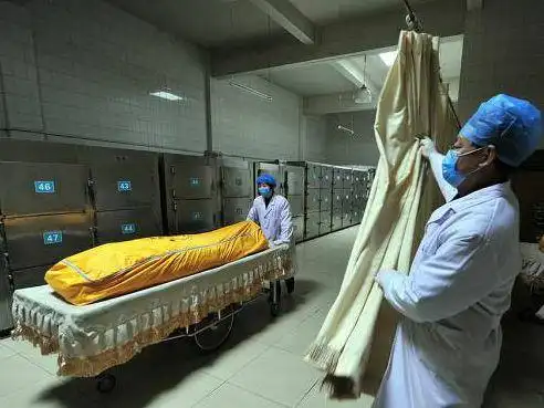 请问医院的太平间一般在哪里?