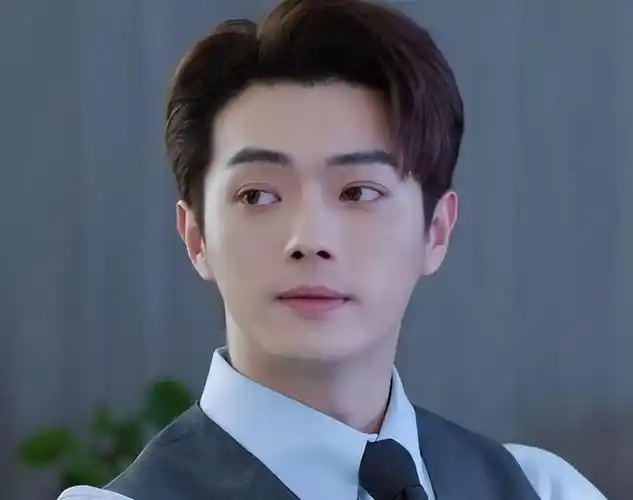 一年连扑三部剧后,许凯新剧终于火了,多亏他选了个好搭档啊