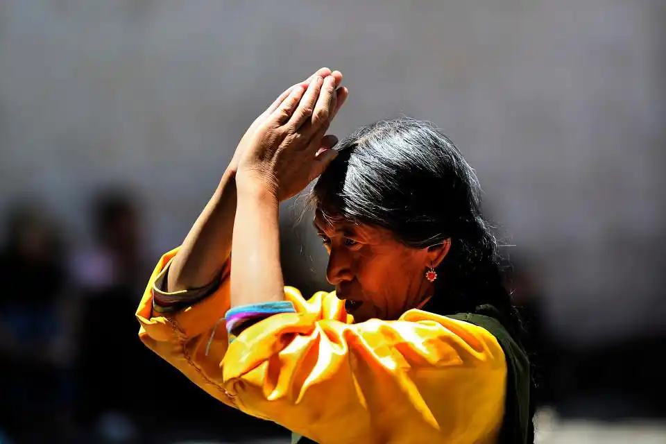 难忘的脸——《膜拜》