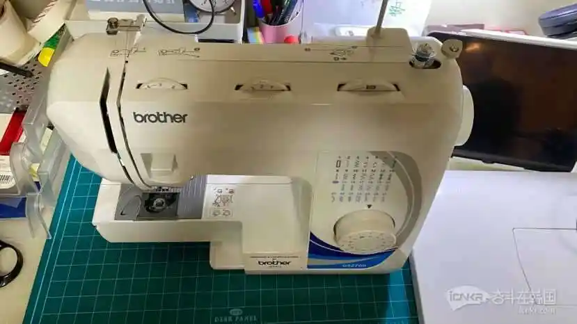 出售99新缝纫机日本brothergs2700