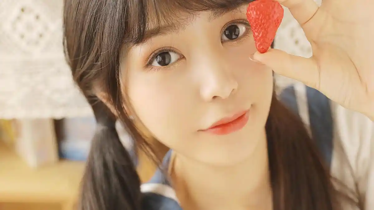 日本水手服少女图片-美女壁纸-高清美女图片-第5图-娟娟壁纸