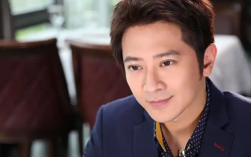 被雪藏多年,孙耀威直播引关注,你还记得刘病已吗?