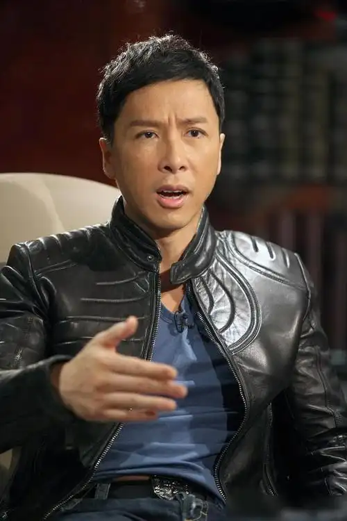 甄子丹姜不离狄,狄不离姜,两个没有武术底子的人凑在一起,竟变成功夫