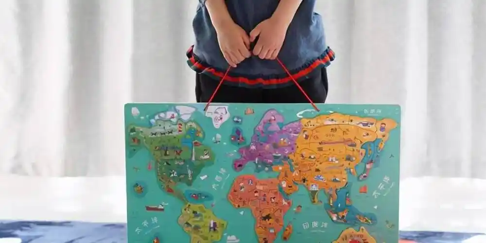 特宝儿迪亚士磁力中国地图和麦哲伦磁力世界地图,通过拼图这种简单的