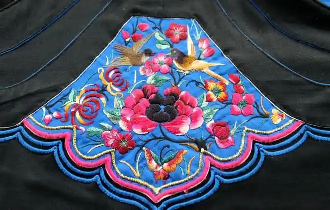 壮族刺绣精致刺绣作品翼狐网