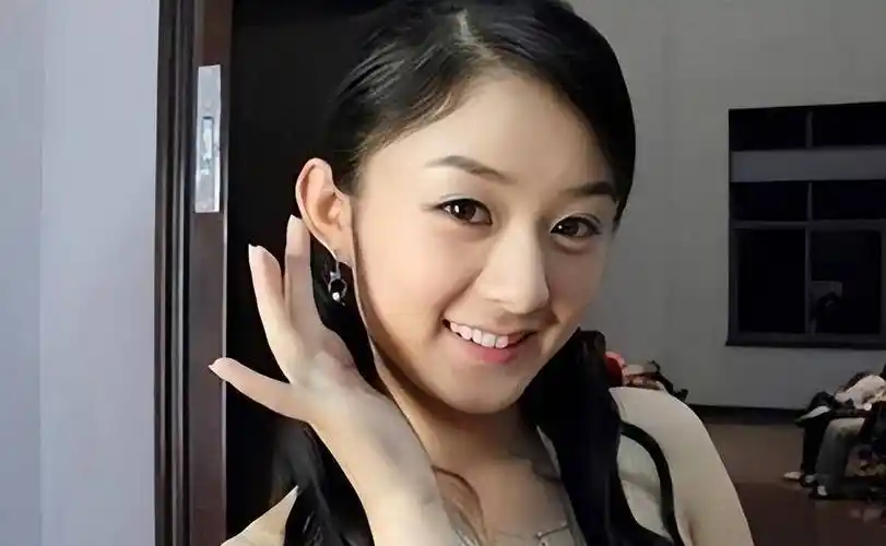 从农村女孩到收视冠军,事实证明,赵丽颖才是最清醒的那一个