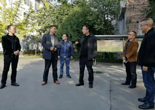 邛崃市人民政府副市长秦俊宁前往高埂九年制义务教育学校和高埂中学