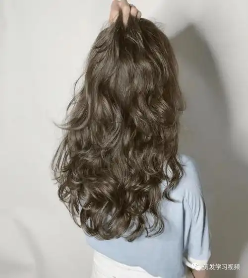 2020金秋流行半卷烫