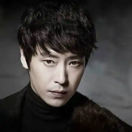 顶楼朱丹泰扮演者:严基俊