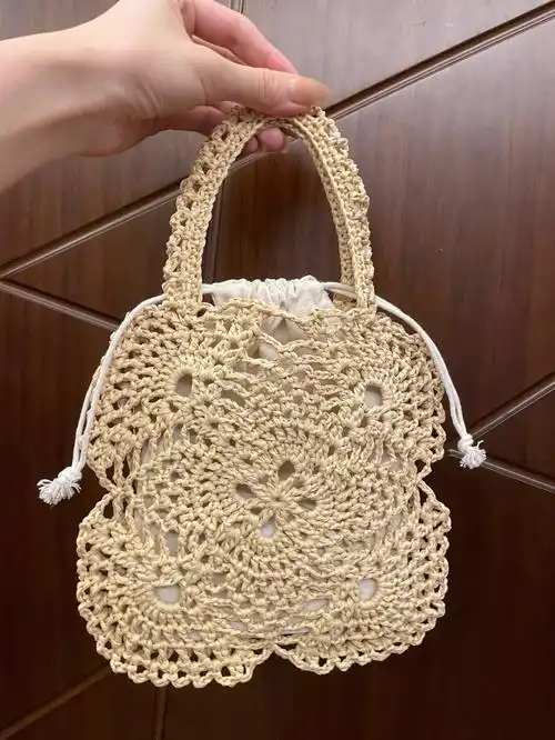 荞麦色法式钩织手提包